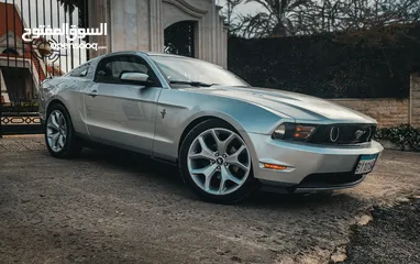  1 ford mustang 2011 super clean