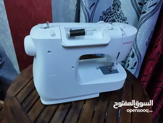  4 ماكينة خياطة SINGER 2405