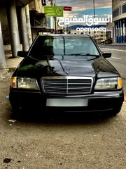  1 سيارة مرسيدس c220 للبيع بسعر مغري موجودة بنابلس