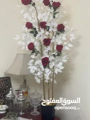  9 أشجار زينه ورد صناعي   متوفر لون احمر فقط  شغل بيتي مرتب بزبط داخلي و خارجي للمنزل وللغرف و للمداخل