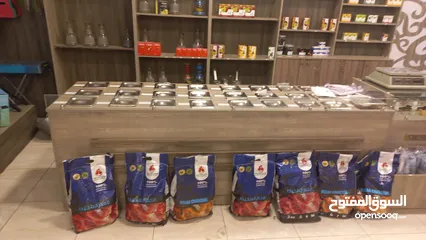  3 خشب ديكور لمحل اراجيل بحالة ممتازة للبيع