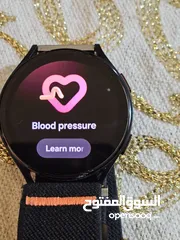  12 ساعة ذكيه من نوع سامسونج جالكسي ووتش 5  بحاله ممتازه مع الشاحنgalaxy watch 5