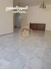  3 شقة / للايجار / دوبلكس / مع حديقة / الجاردنز