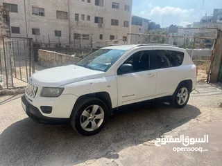  4 جيب كومبس ماطور 2000 بنزين اتومات انتاج 2014.