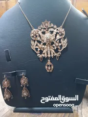  1 عقد ذهب مرصع بلألماس.انتيك