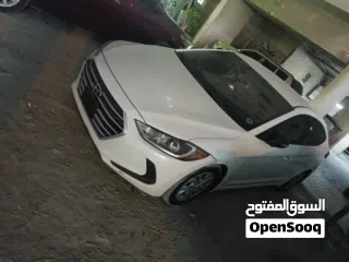  17 هيونداي النترا موديل 2017 بحاله ممتازه لا تحتاج إلى شي كل الامور طيبه