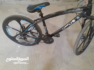  1 دراجه هوائيه قياس 26  قابل للتفاوض بشيء بسيط