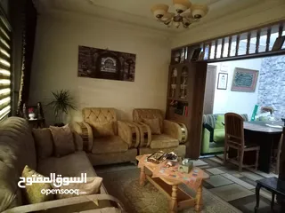  1 شقة جنوبية تصلح للسكن او للاستثمار بالقرب من المحطة الرئيسية" طبربور" للباص سريع التردد وبسعر منافس