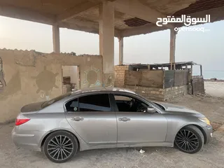  4 هونداي جينسس مديل 2010