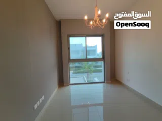  11 ثلاث غرف للبيع بأماره الشارقه بجانب ستي سنتر الزاهيه