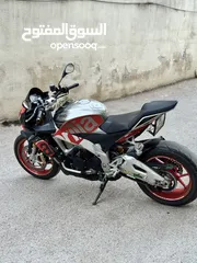  2 Aprilia tuono v41100cc rr  دراجه مميزه جدا تصنيف ستريت  قويه جدا 1100 سيسي  مرخصه ممشى قليل جدا جدا