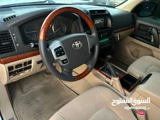  11 لاند كروزر GXR V8 خليجي 2012