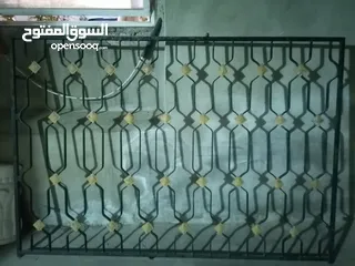  2 شباك المنيوم بحالة جيدة