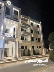  4 شقق مميزه للبيع مساحه 150م مقابل مطاعم ابو رياض