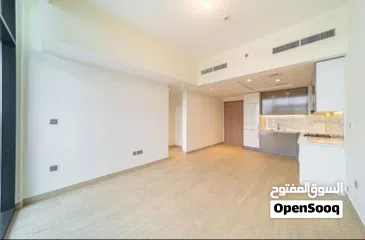  7 علي بعد دقائق من برج خليفه بتوفر شقه مؤنثه بالكامل تشطيب كامل بعرض سعر ممتاز بادر بالحجز ومعرفه التف