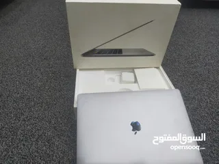 4 MacBook Pro MINT State