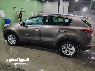  4 كيا سبورتاج موديل 2017  بحال الشركه وكاله