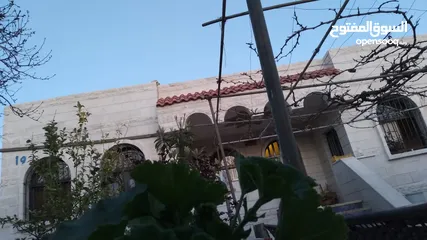 2 منزلين مستقلين للبيع على قطعة ارض في الرقيم