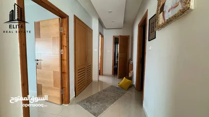  11 شقه طابقيه البيره بجانب مدرسة الهاشمية مساحه 181 متر صافي عماره 6 طوابق فقط وكل طابق شقه بسعر مميز