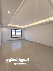  4 للإيجار في الجابرية شقة أرضية مع مدخل خاص من بناية زاوية تشطيب سوبر ديلوكس