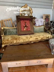  5 كنب انتيكا وشمعداناات
