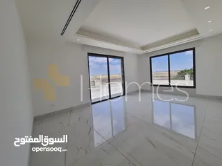  5 روف طابقي بتصميم فاخر في رجم عميش بمساحة اجمالية 500م