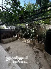  17 شقة للإيجار في الزرقاء بجانب مدرسة الأمير حمزة في حي الأمير محمد  - من المالك مباشرة
