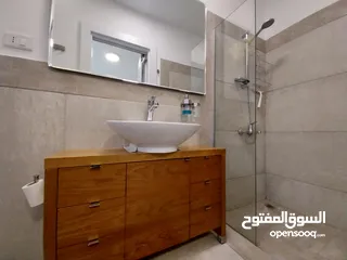  8 شقة للايجار في الويبده  ( Property 35312 )-175081260