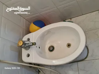  2 طقم حمامات