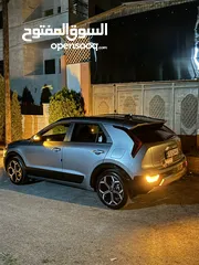  14 كيا نيرو 2025 Kia niro للإيجار ب افضل الأسعار مكتب الصقر الأسود لتأجير السيارات.
