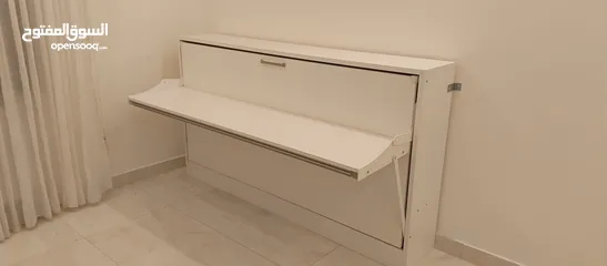  1 تخت مفرد للبيع بسعر مغري