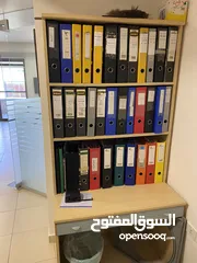  3 مكتب مع جانبيه مع وحده ارفف مع طاوله اجتماعات