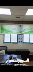  6 مركز ثقافي للبيع لعدم التفرغ