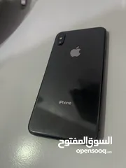  3 ايفون xs max مستخدم