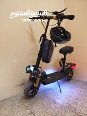  2 CRONY E Scooter V10  1200W Good as new+ Bluetooth speaker