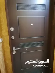  21 شقه للبيع ابونصير مطله على شارع الاردن