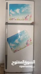  10 كنب وكورنر وغرفة نوم وثلاجة للبيع المستعجل