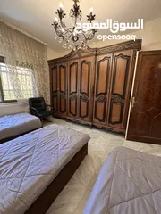  12 شقه دوبلكس ارضي طابقين مفروشه للإيجار بمدخل خاص منفصل عن باقي العماره مع كراج خاص خصوصيه تامه