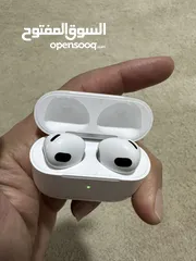  4 Air pods generation 3
