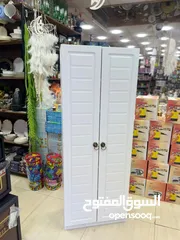  1 خزانة خشبية  مصنوعة من خشب Mdf