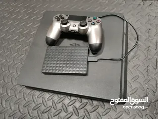  1 بلايستيشن 4 بحالة جيدة ps4