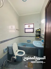  21 شقة بالرابية طابق ثالث 180م2 فارغة 3 غرف نوم (1) ماستر 3 حمامات إطلالة مميزة.