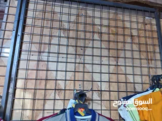  2 شبك  عرض للمحلات مع علاقات جك