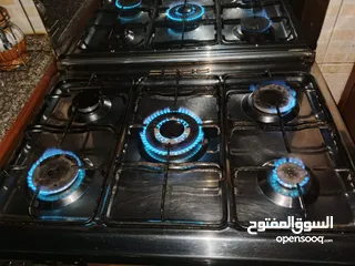  1 غاز بحاله. ممتازه بحاجه لباب للفرن