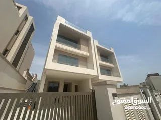  1 5 + 1 Maid’s Room Villa in Muscat Hills for Rent