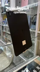  6 Apple iPad Pro 13 inch m4 / 256GB WiFi + Calluler / Battery : 94%