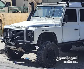  1 جيب لاندروفر ديفندر 2008 بوما