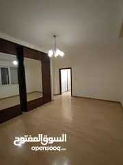  15 شقة مميزه فارغه للايجار في عبدون 240 م