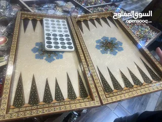  1 مطلوب طاولة زهر أيراني اصلي بحالة جيدة جداً