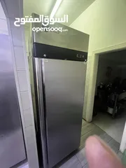  2 ثلاجة وفريزر صناعي